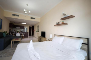 Modern loft overlooking the lake for rent at Dubai Sports City